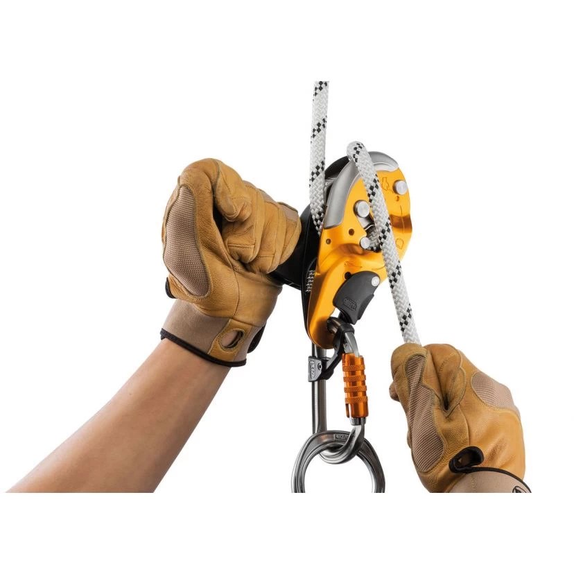 Petzl I'D S Self-braking Descender With Anti-panic Function For Work At Height - Image 4